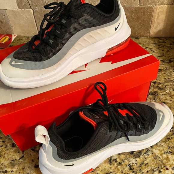 Nike Air Max Axis - Picture 4 of 7